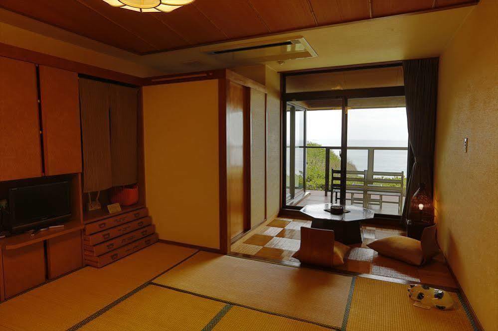 Umi-No-Hotel Isaba Numazu Extérieur photo