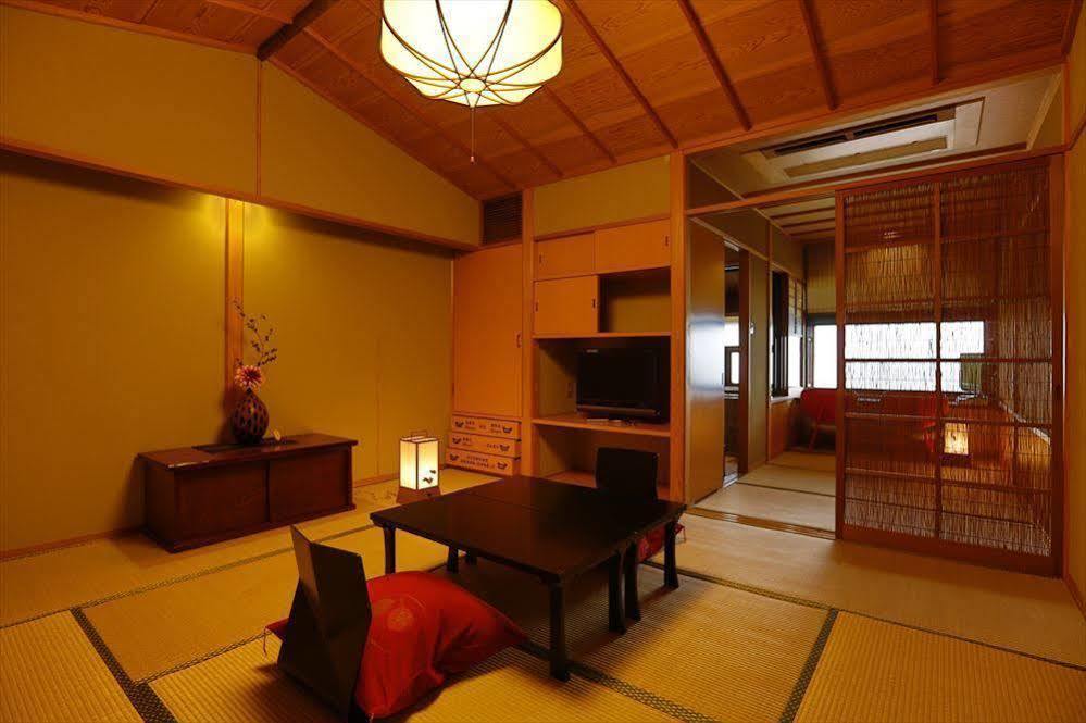 Umi-No-Hotel Isaba Numazu Extérieur photo